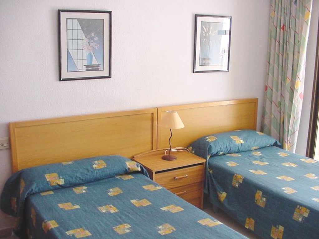 Gemelos Ii-iv Hotel