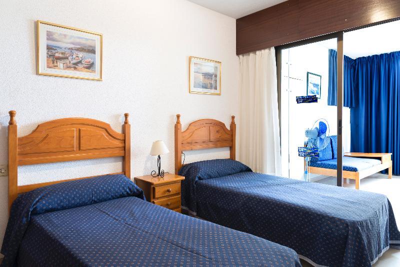 Gemelos Ii-iv Hotel